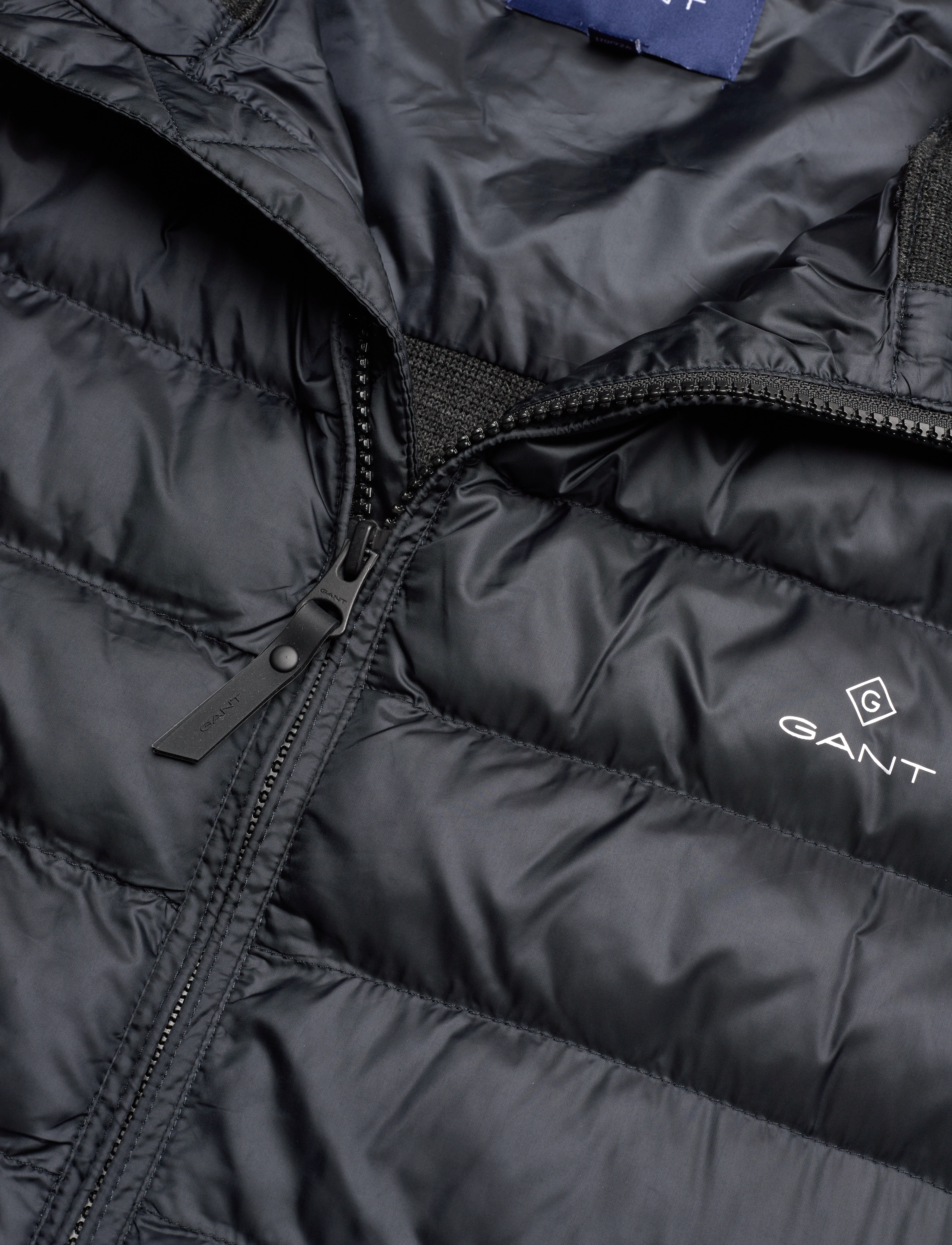 GANT - D1. MIXED MEDIA LIGHT PADDED GILET - black - 2