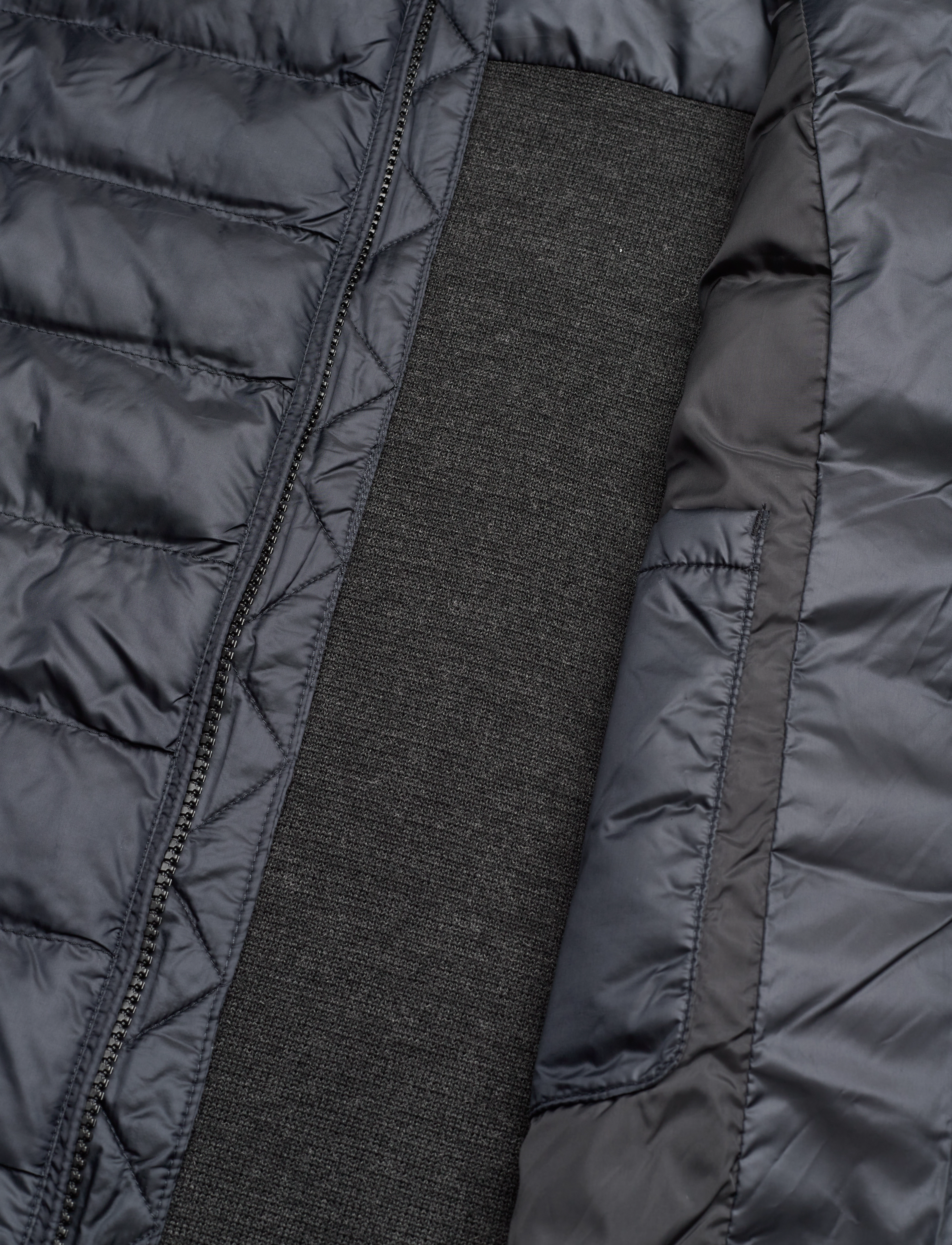 GANT - D1. MIXED MEDIA LIGHT PADDED GILET - black - 4