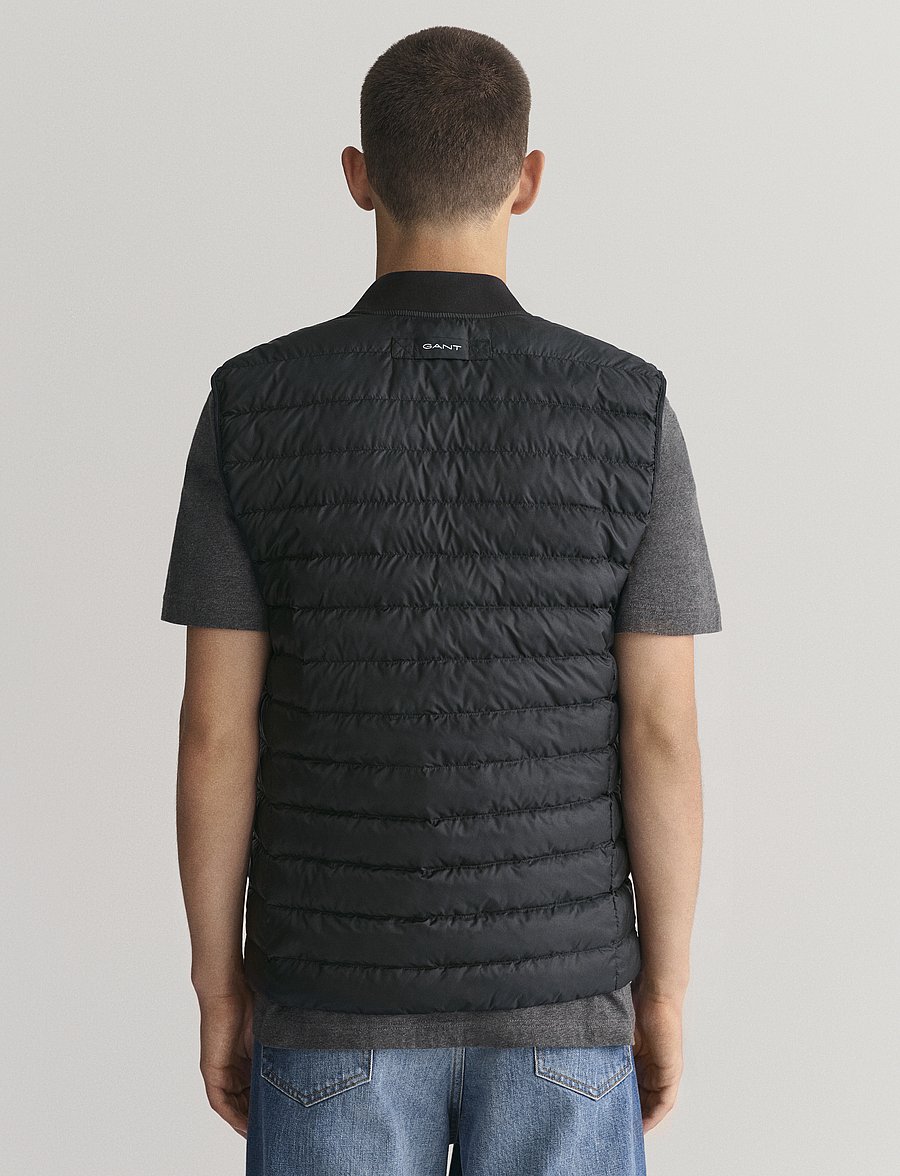 Gant - LIGHT PADDED BOMBER VEST - jackets & coats - black - 3