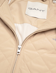 GANT - QUILTED WINDCHEATER - spring jackets - dry sand - 2