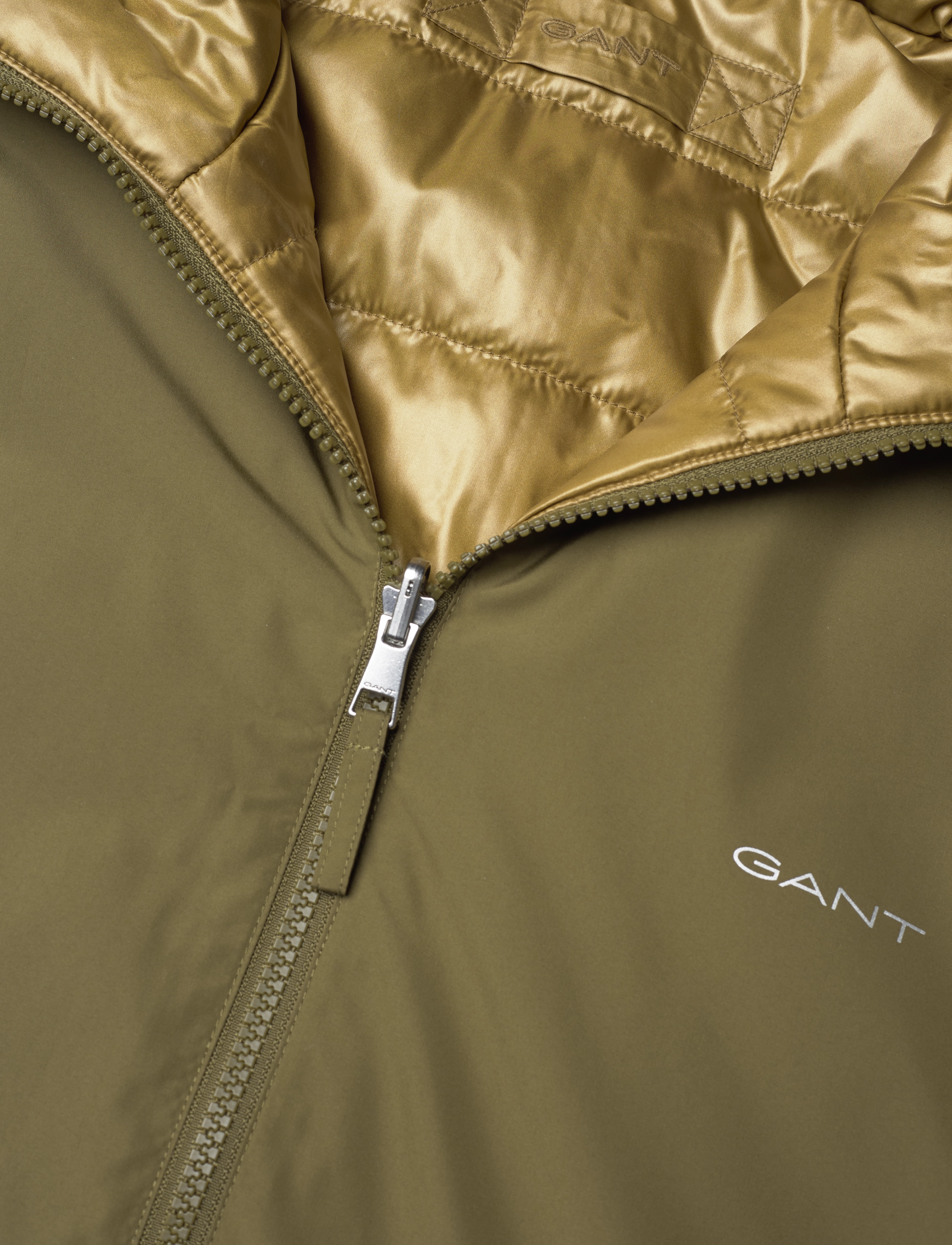 GANT - REVERSIBLE HOODED JACKET - dark cactus - 4