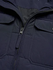 GANT - CHANNEL QUILTED JACKET - spring jackets - evening blue - 2