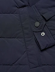 GANT - CHANNEL QUILTED JACKET - spring jackets - evening blue - 3