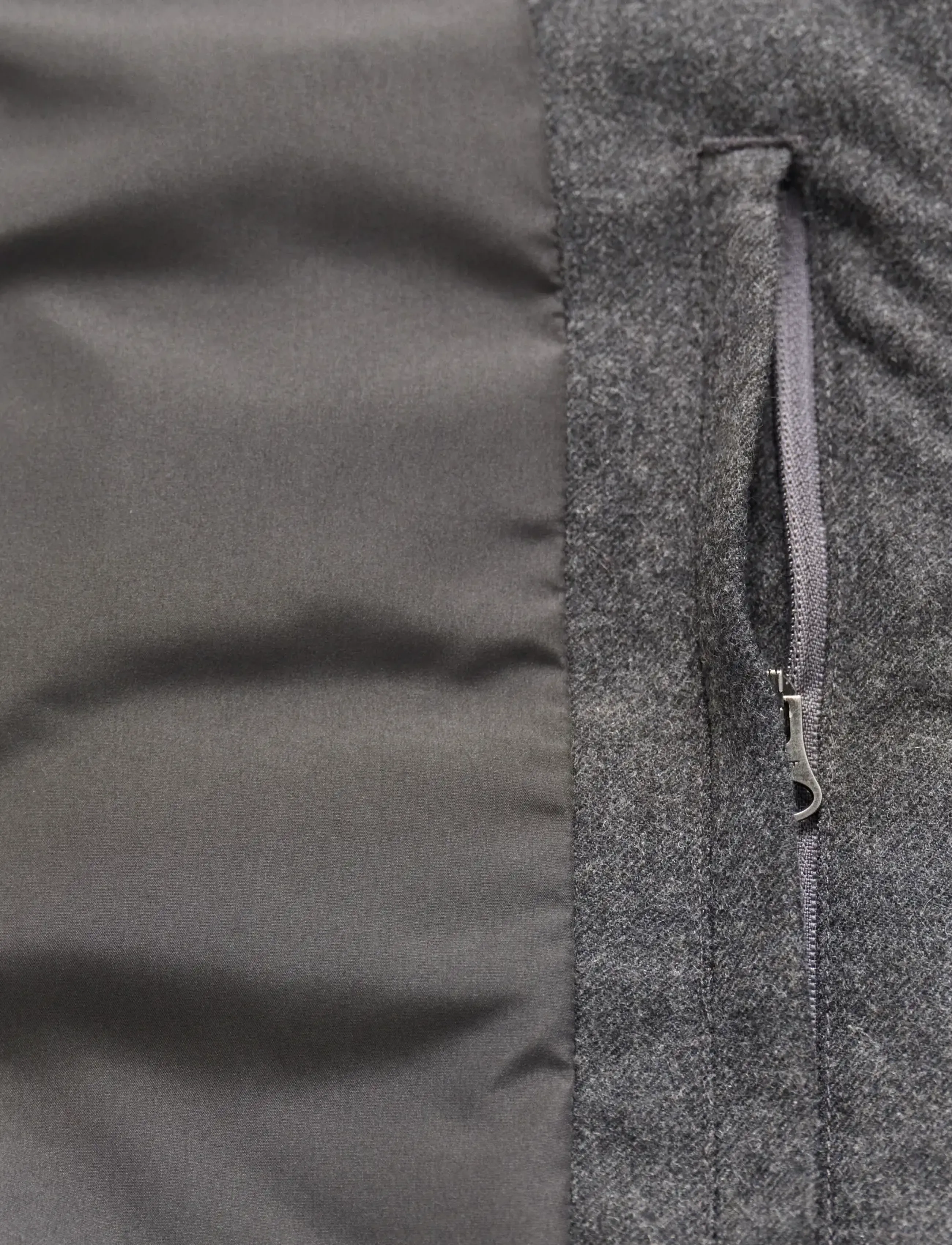Gant - INSULATED HYBRID FLANNEL JACKET - premium styles - black grey - 1