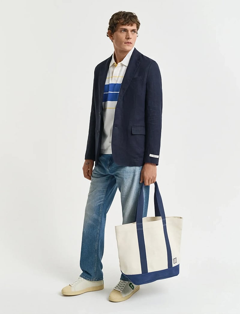 GANT - REG GMNT DYE LINEN BLAZER - enkeltradede blazere - evening blue - 4