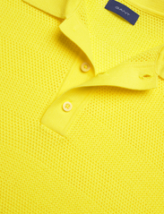 GANT - COTTON TEXTURE POLO SS - dzianinowe bluzki polo - sun yellow - 2