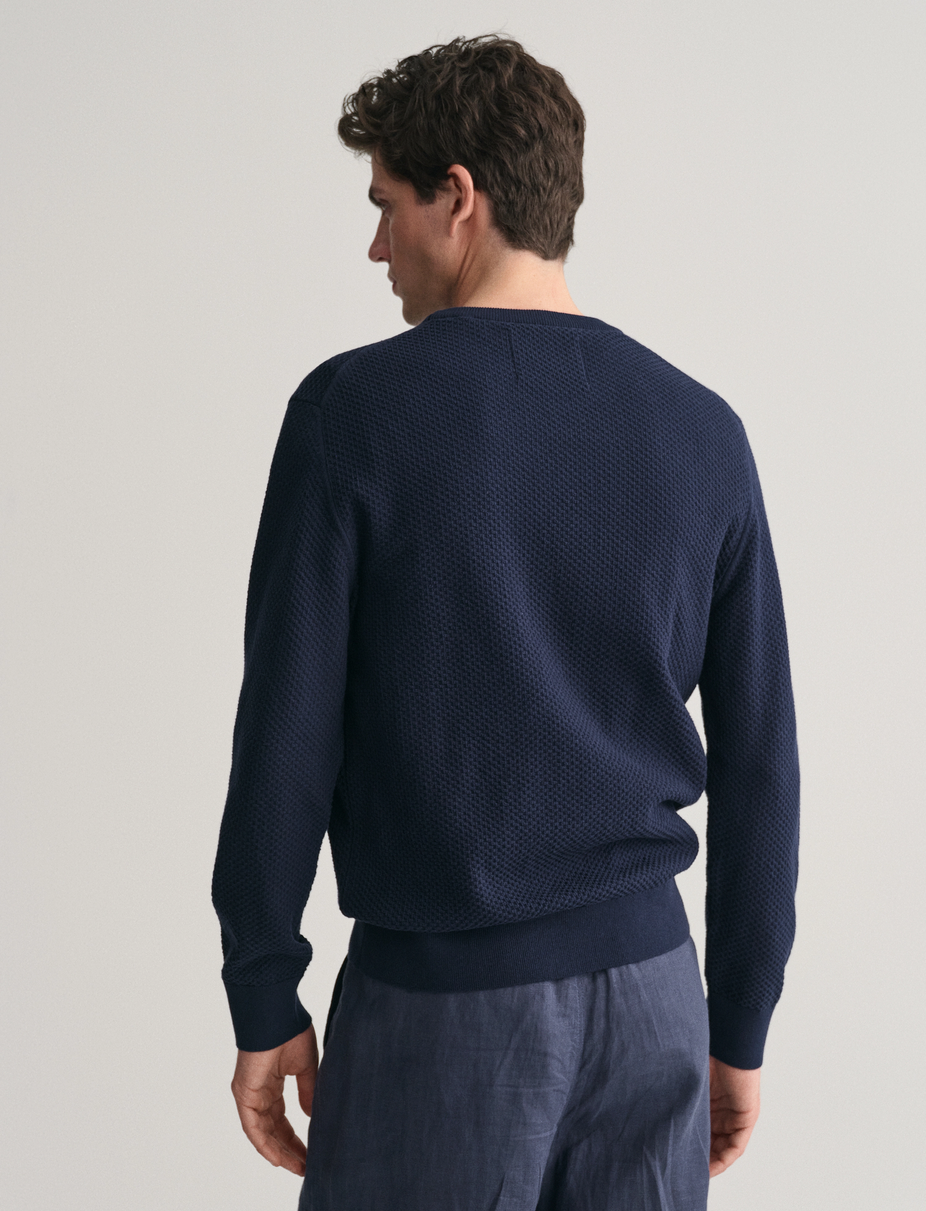 GANT - STRUCTURED COTTON C-NECK - evening blue - 3