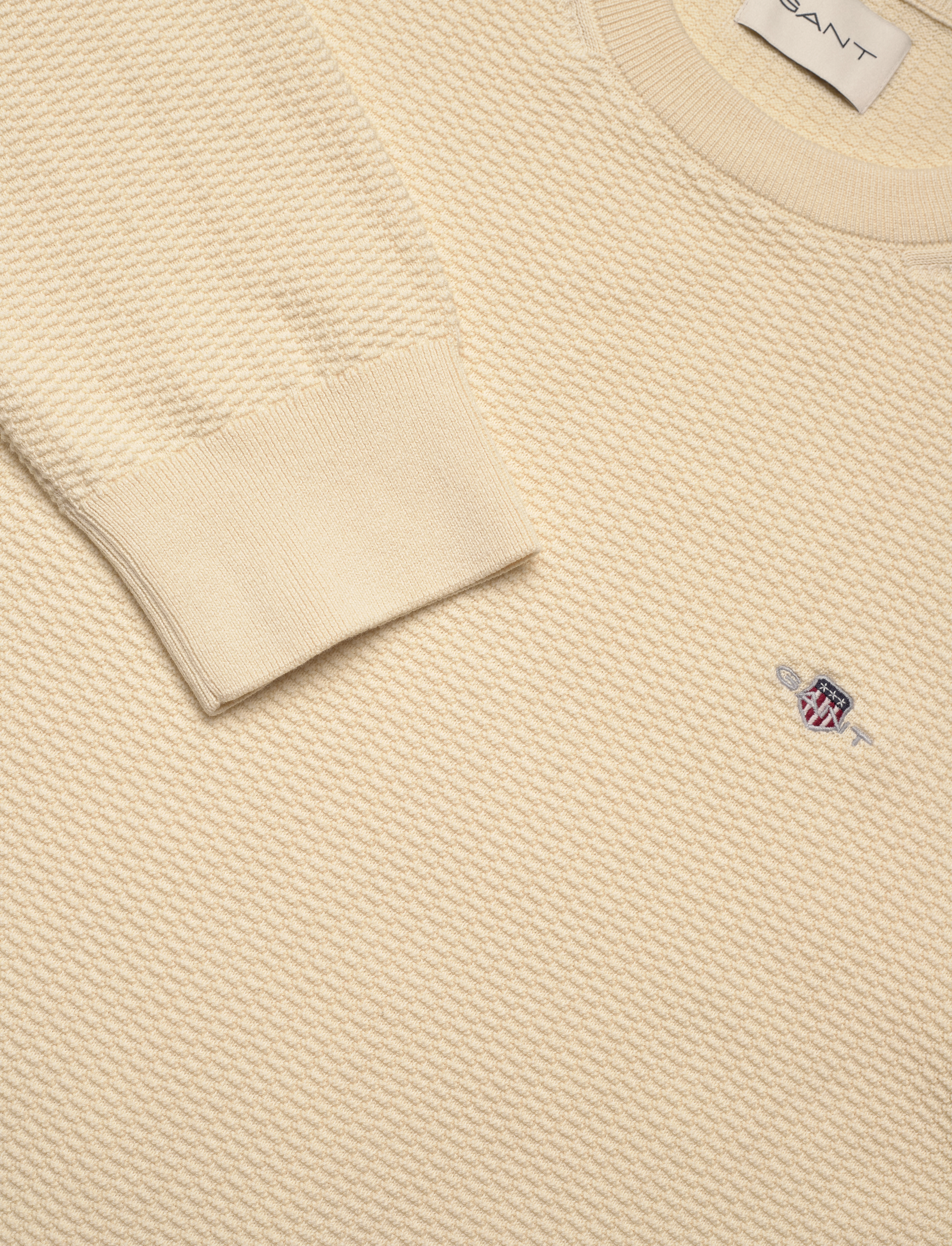 GANT - COTTON MICRO TEXTURED C-NECK - cream - 2