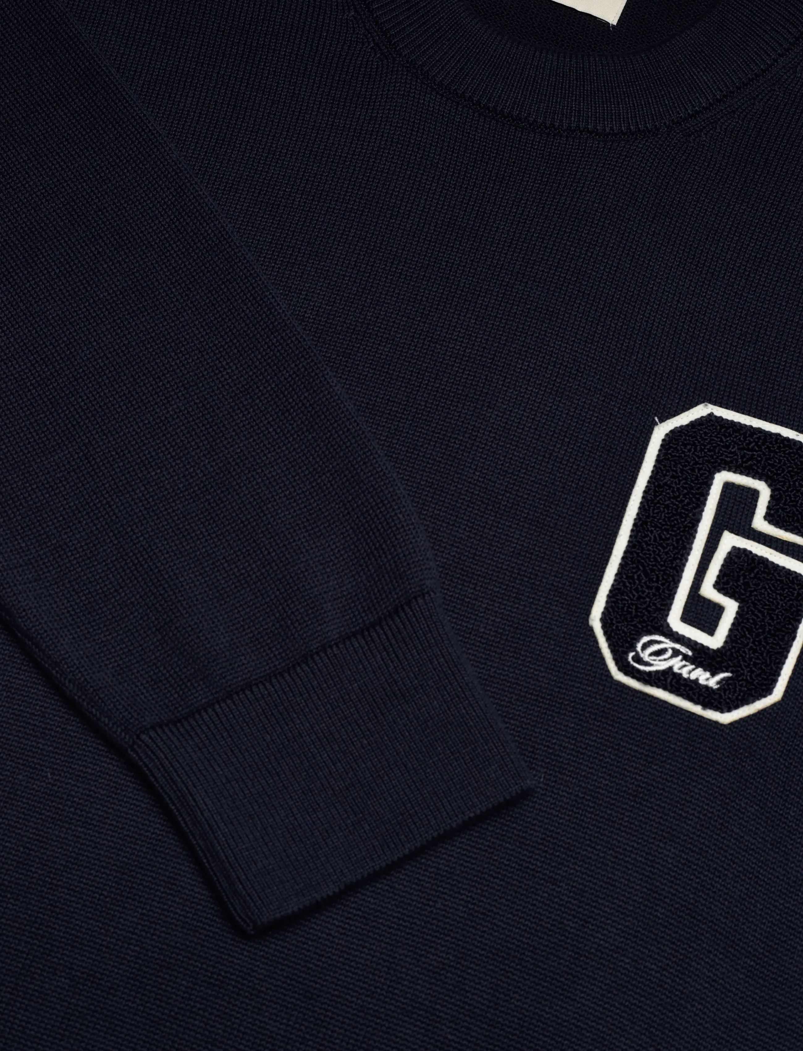 Gant - SMALL GRAPHIC BADGE C-NECK - Ümmarguse kaelusega kudumid - evening blue - 2