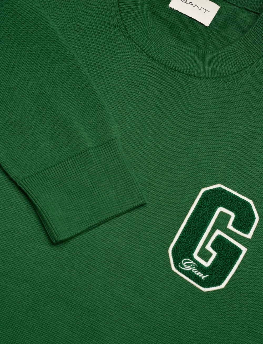 GANT - SMALL GRAPHIC BADGE C-NECK - Ümmarguse kaelusega kudumid - forest green - 2