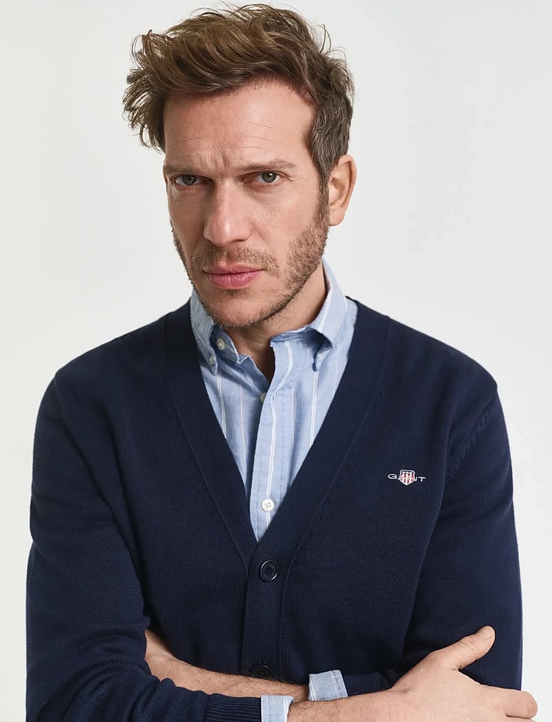 GANT - CASUAL COTTON CARDIGAN - cardigans - evening blue - 4