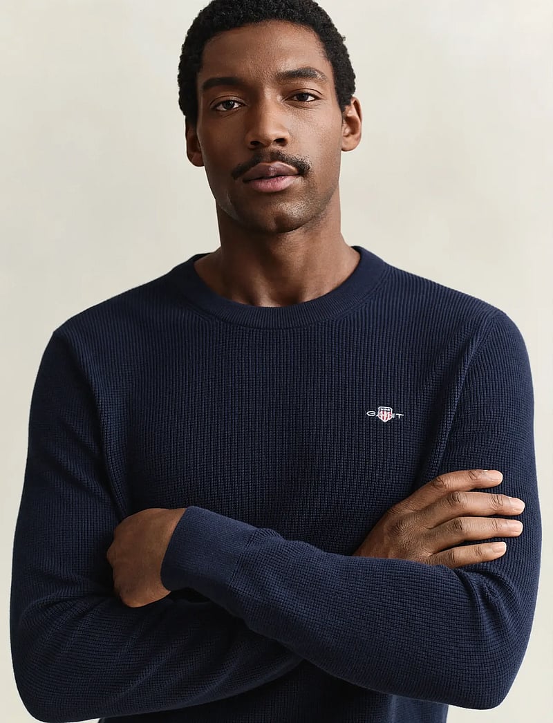 GANT - MICRO TEXTURED COTTON C-NECK - Ümmarguse kaelusega kudumid - evening blue - 3