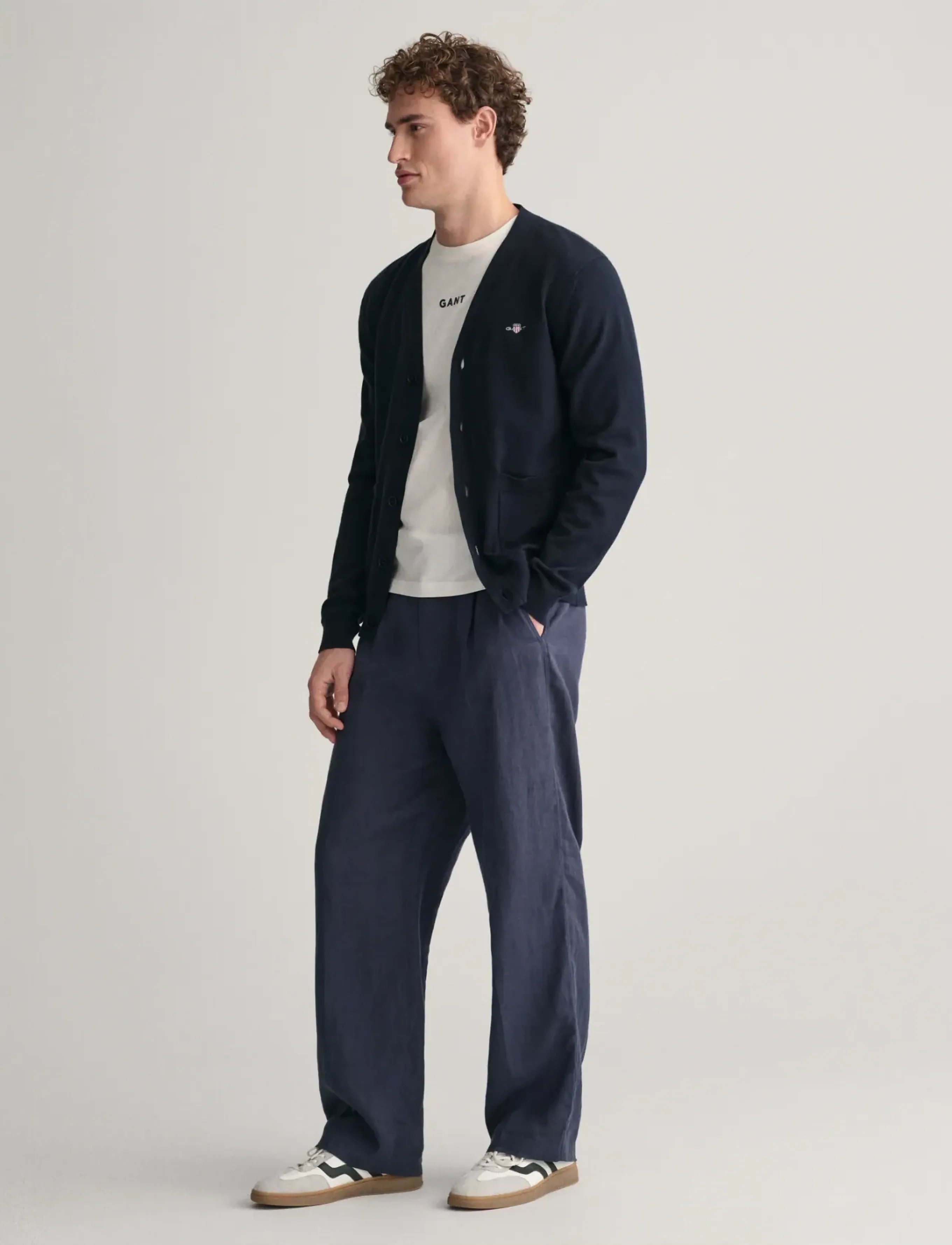 Gant Classic Cotton V-Cardigan herr – bild 8