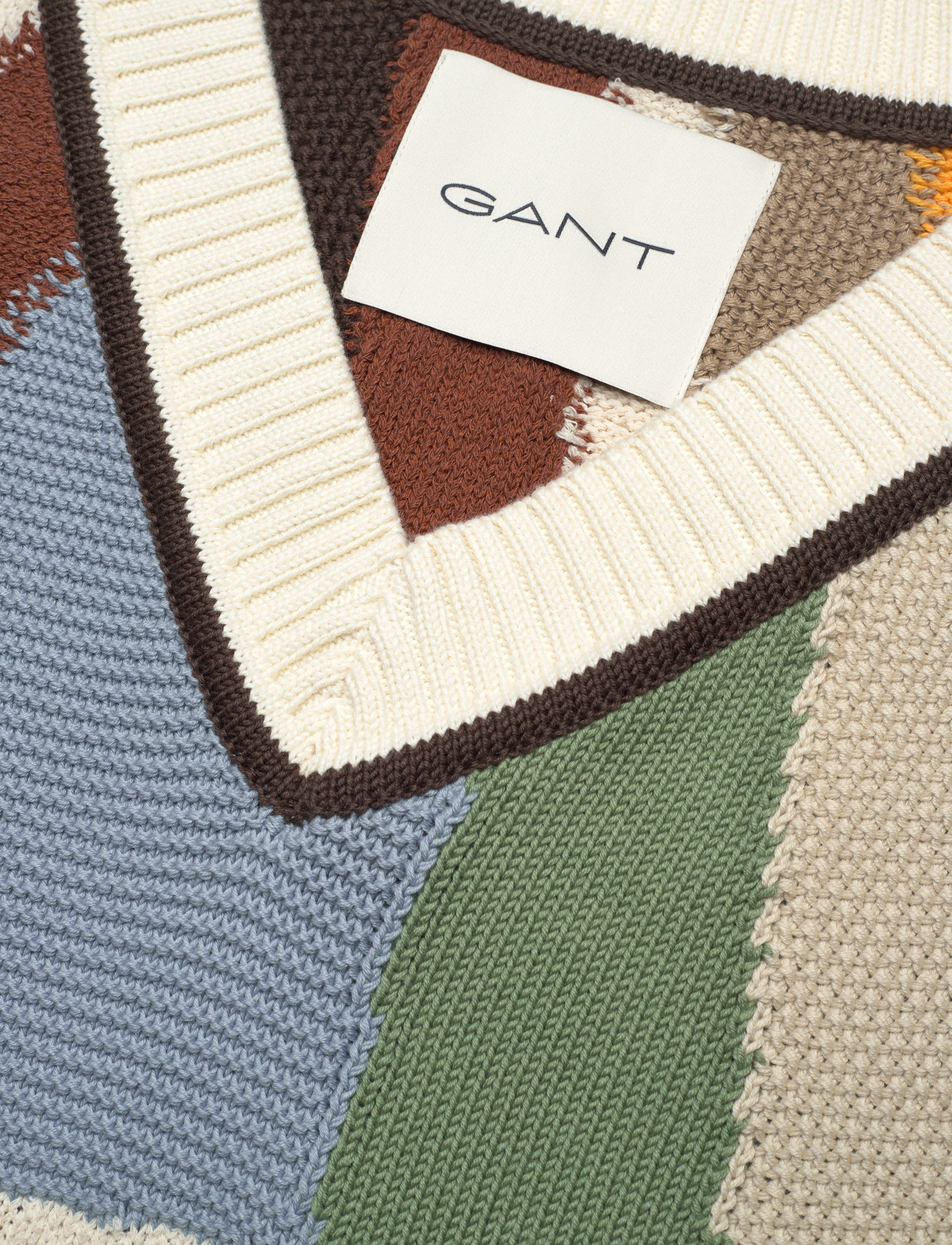 GANT - ART PRINT KNITTED VEST - cream - 5