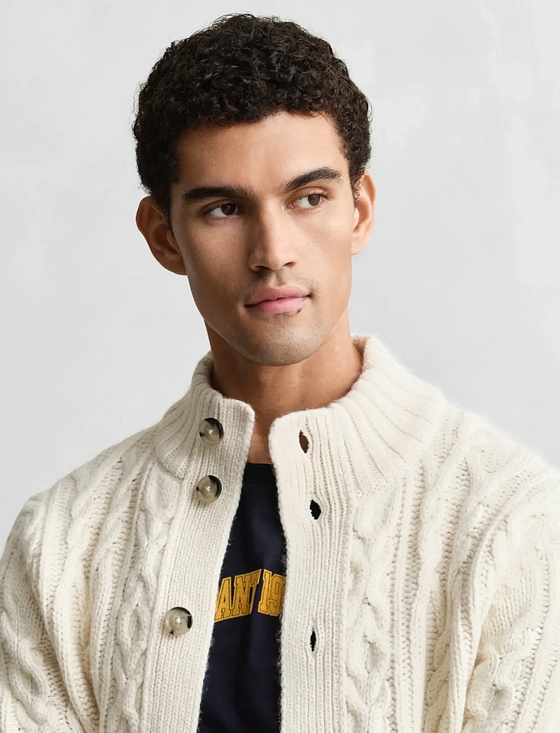 GANT - CABLE CARDIGAN - cardigans - cream - 3