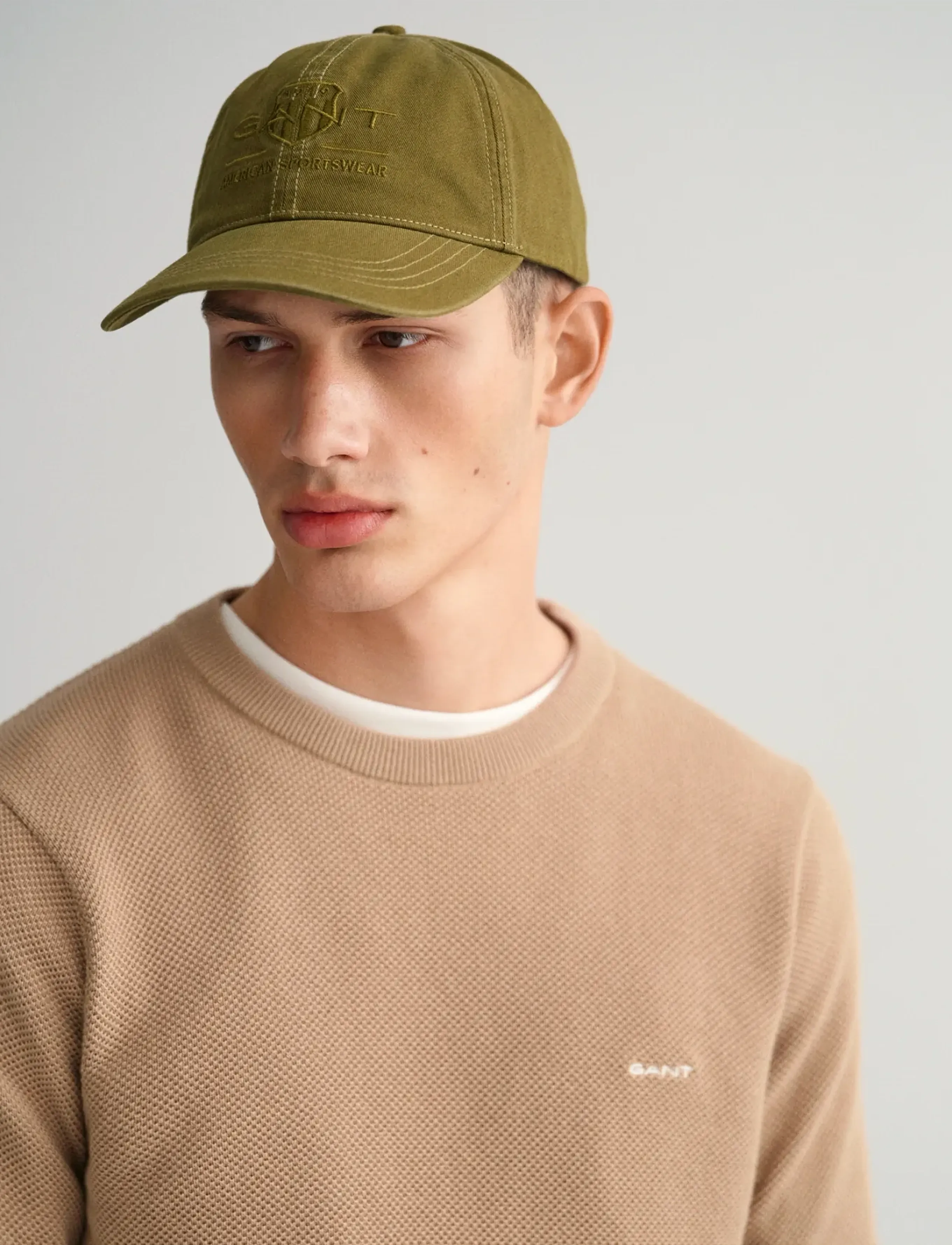Gant - COTTON PIQUE C-NECK - rund hals - dark khaki - 4