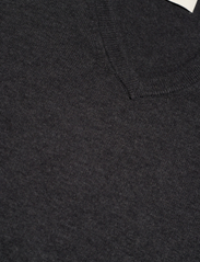GANT - EXTRAFINE LAMBSWOOL V-NECK - basic knitwear - dk charcoal melange - 2