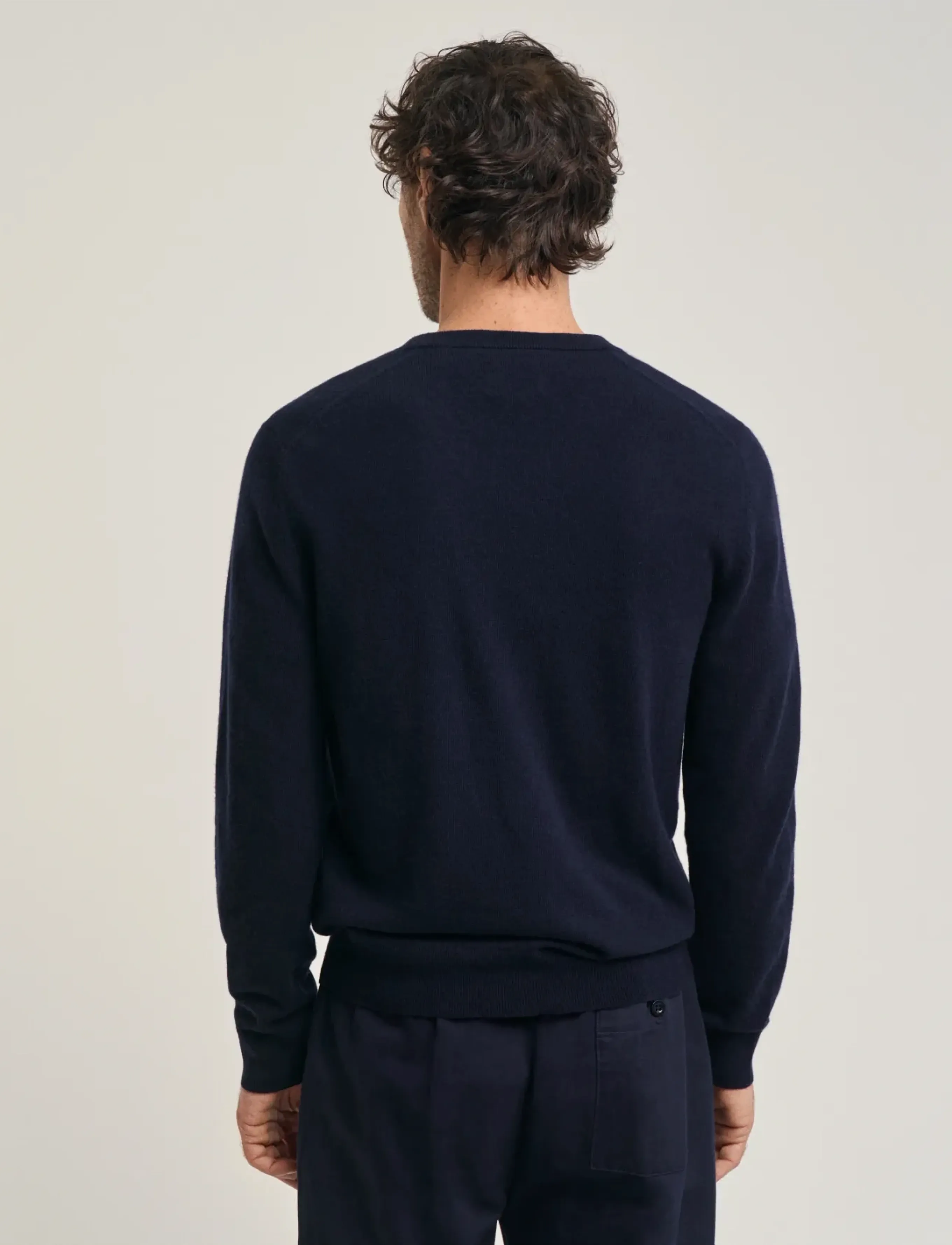 Gant - EXTRAFINE LAMBSWOOL V-NECK A/S - trøjer - evening blue - 2