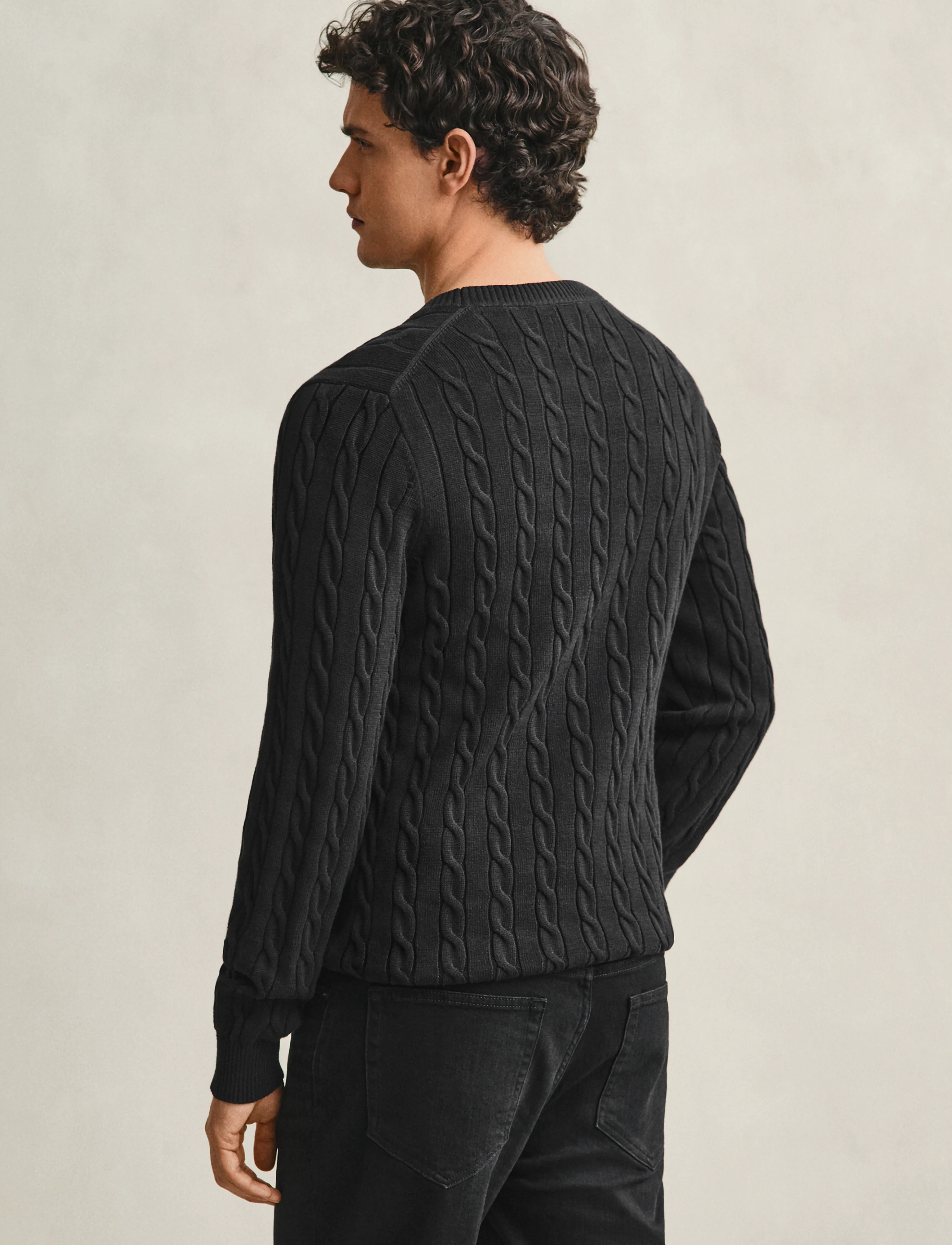 Gant - Classic Cable Knit Sweater - round necks - black - 3