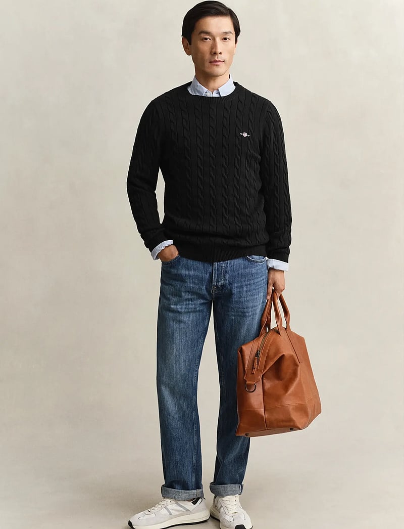 GANT - Classic Cable Knit Sweater - Ümmarguse kaelusega kudumid - black - 5