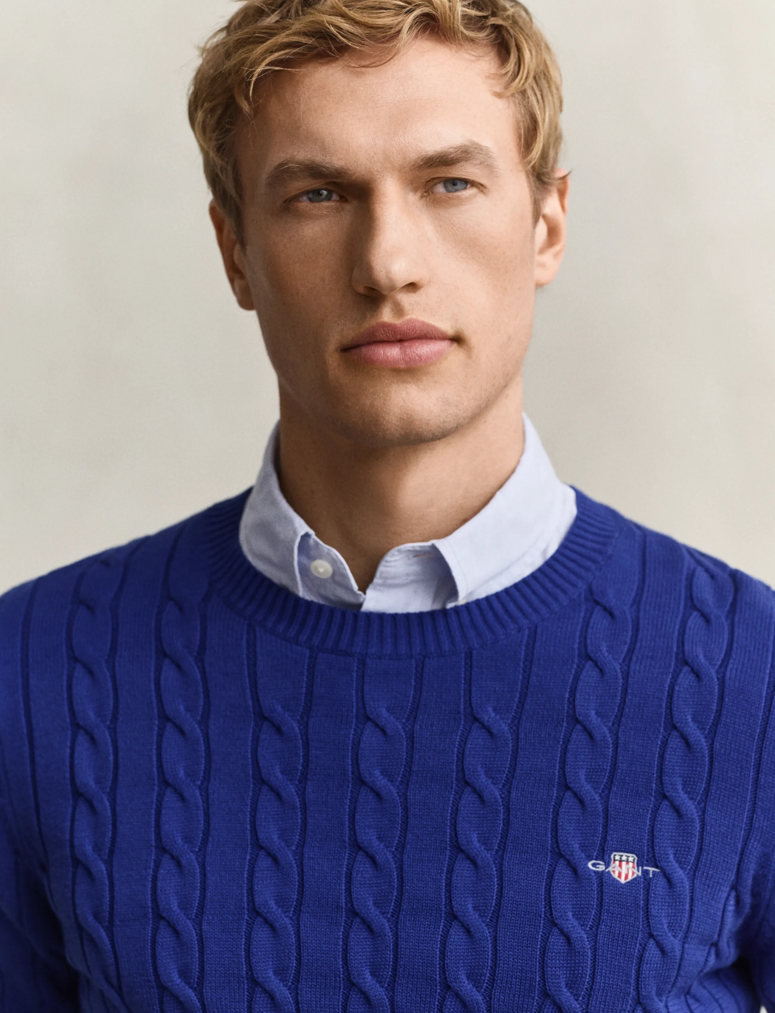 Gant - Classic Cable Knit Sweater - kringlótt hálsmál  - crisp blue - 3