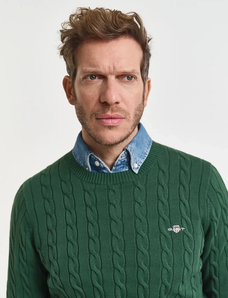 GANT - COTTON CABLE C-NECK - knitted round necks - forest green - 3