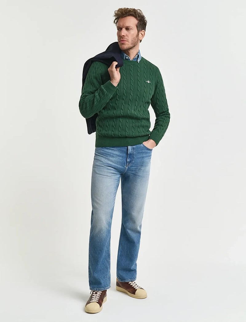 GANT - COTTON CABLE C-NECK - knitted round necks - forest green - 4