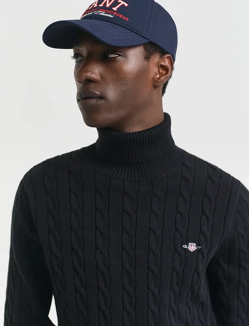 GANT - COTTON CABLE TURTLE NECK - kõrge kaelusega džemprid - black - 4