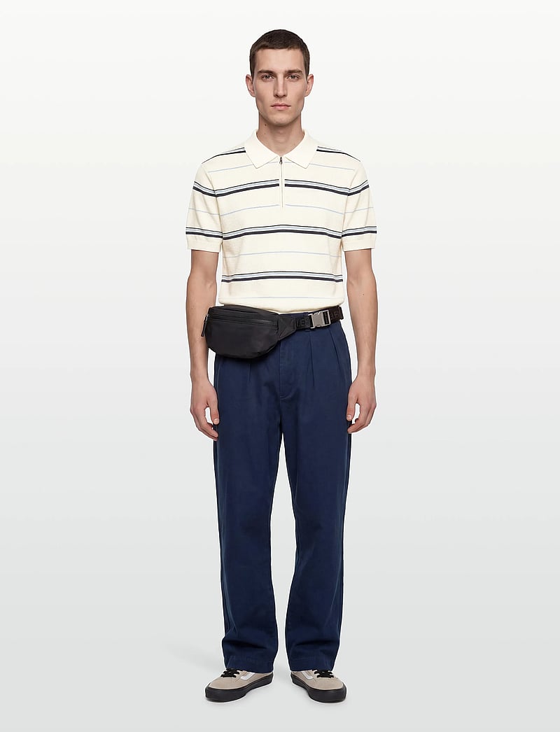 Gant - STRIPED TEXTURED ZIP POLO - kurzärmelig - eggshell - 0