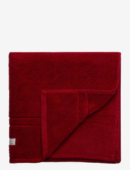 GANT - PREMIUM TOWEL 70X140 - rankų ir vonios rankšluosčiai - dark red - 0