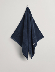 GANT - PREMIUM TOWEL 70X140 - hand towels & bath towels - sateen blue - 1