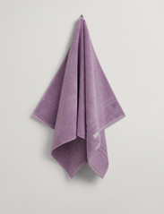 GANT - PREMIUM TOWEL 70X140 - håndklær & badelaken - soothing lilac - 1
