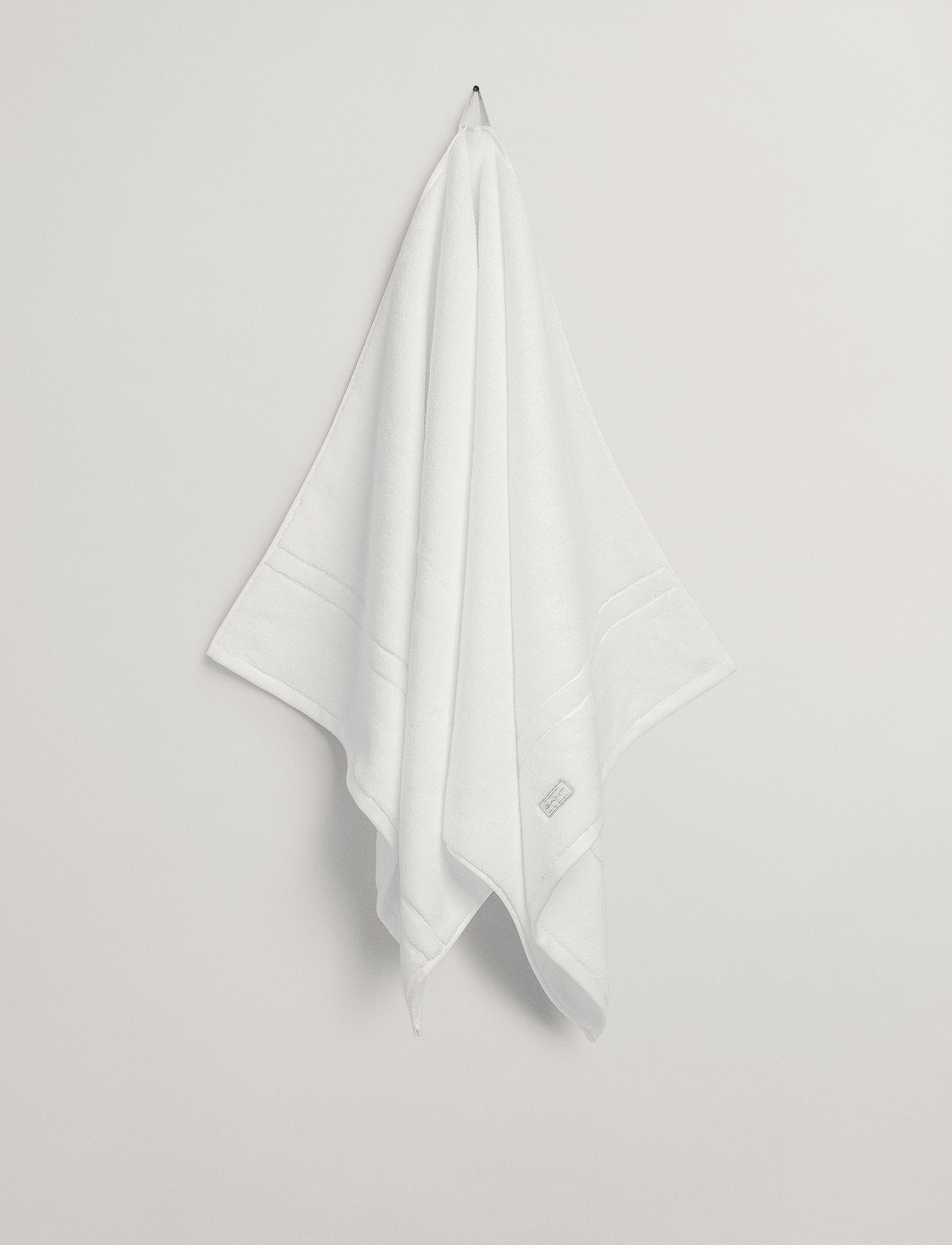 GANT - PREMIUM TOWEL 70X140 - rankų ir vonios rankšluosčiai - white - 1