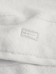 GANT - PREMIUM TOWEL 70X140 - handdukar & badlakan - white - 2