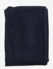 GANT - ICON G TOWEL 70X140 - handdukar & badlakan - marine - 0