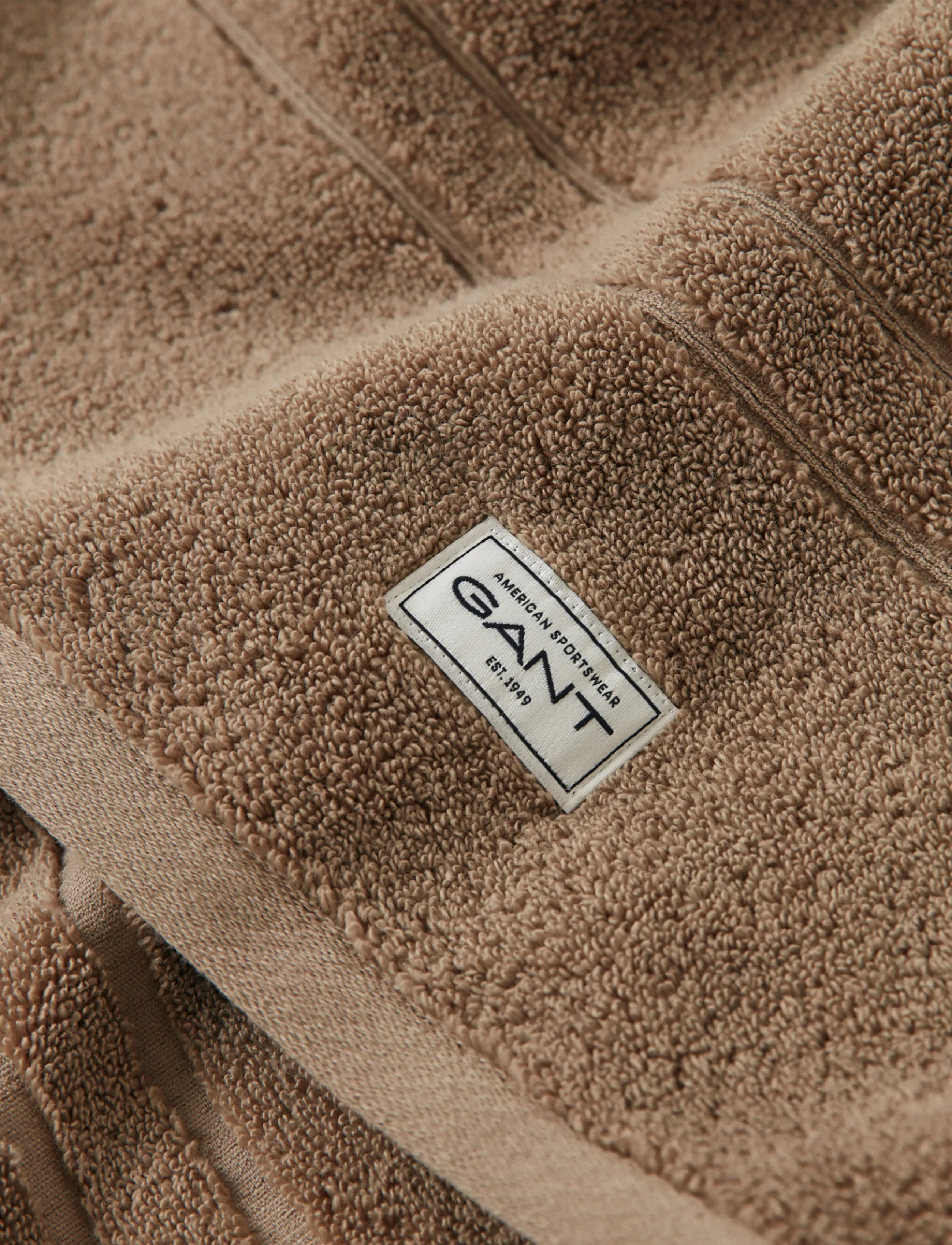Gant - Premium Towel 30 x 50 - bath towels - cold beige - 1