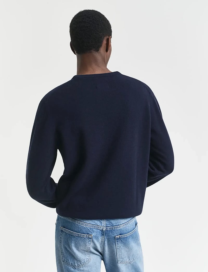 GANT - SUPERFINE LAMBSWOOL C-NECK - okrągły dekolt - marine - 3