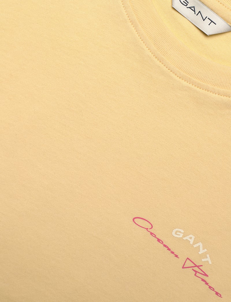 GANT - GANT SAILING GAPHIC T-SHIRT - short-sleeved t-shirts - dusty light yellow - 2