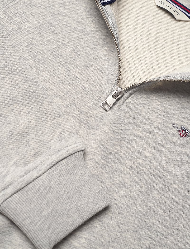 GANT - SHIELD HALF ZIP SWEATSHIRT - sweatshirts - light grey melange - 2