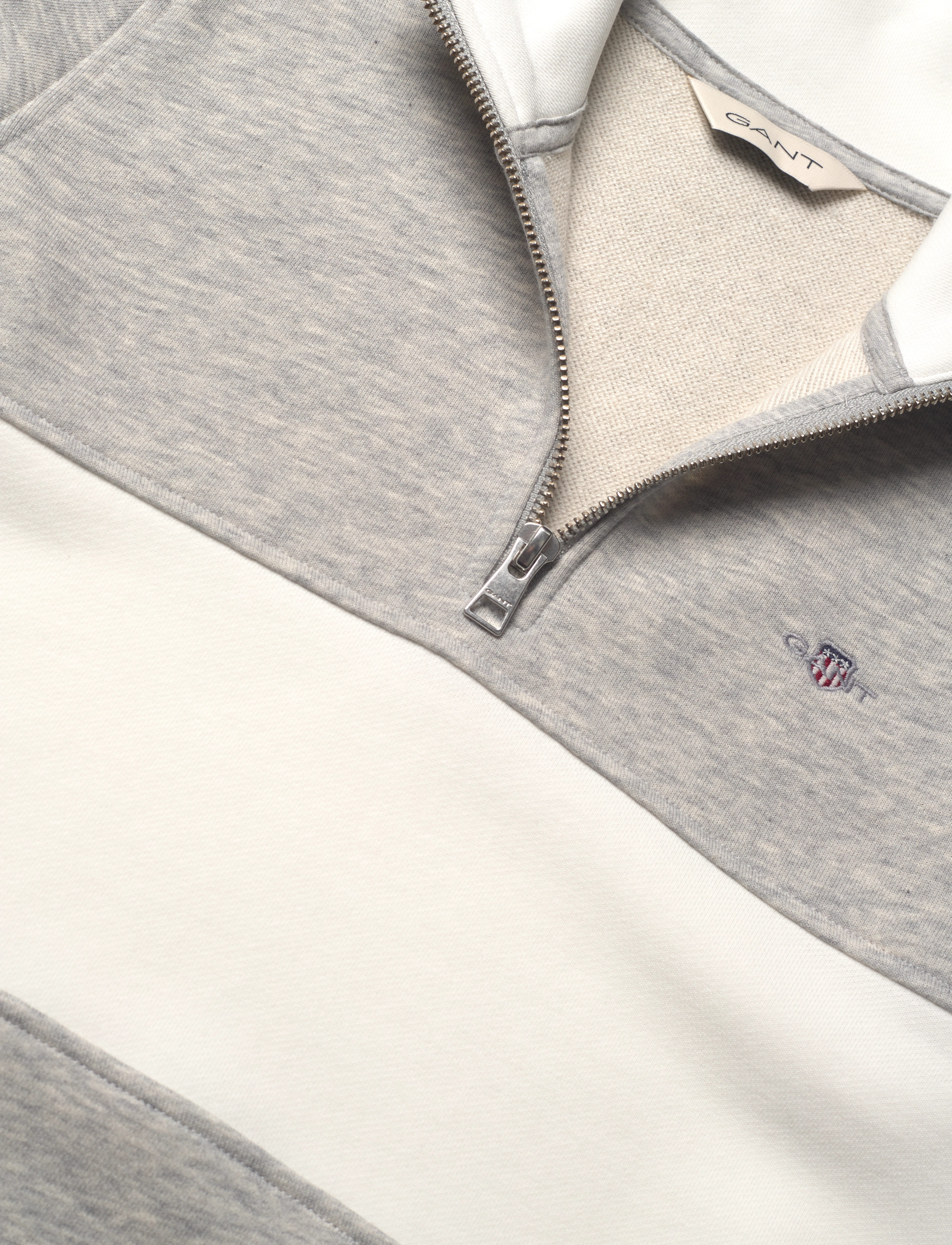 Gant - COLOR BLOCKED SHIELD HALF ZIP - sweatshirts - light grey melange - 2