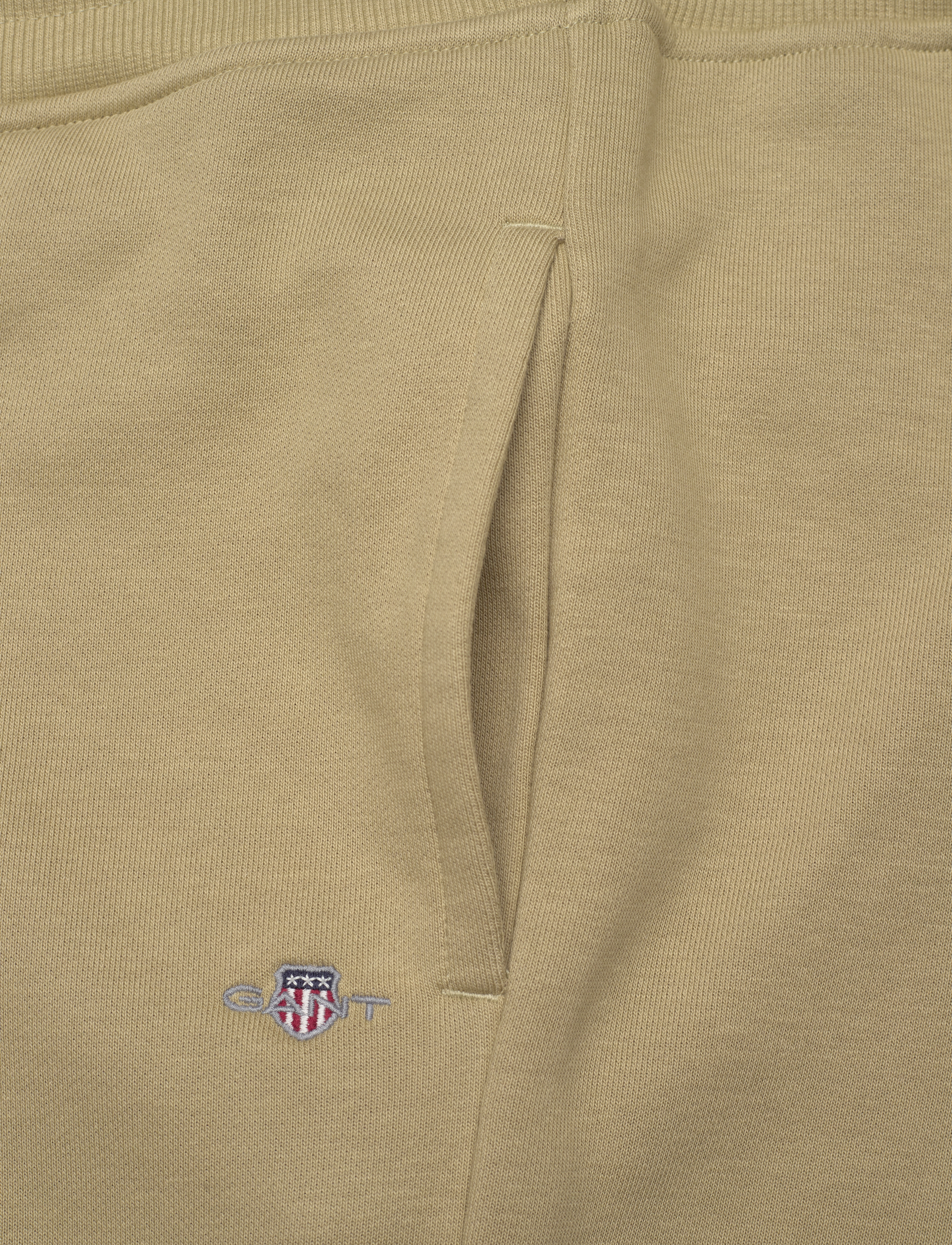 GANT - SHIELD SWEAT PANT - beige green - 2