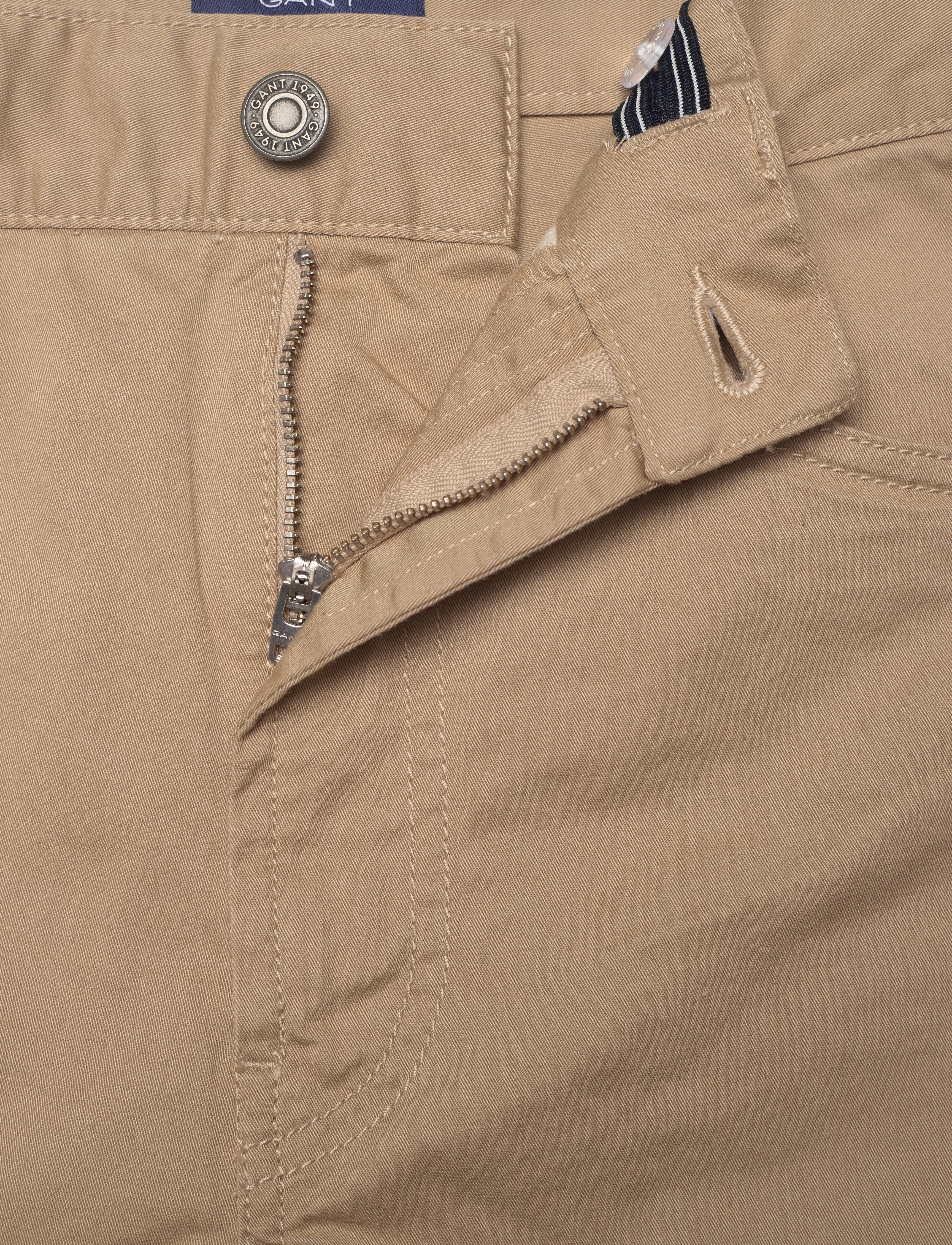 GANT - LOOSE FIT CHINOS - dark khaki - 3