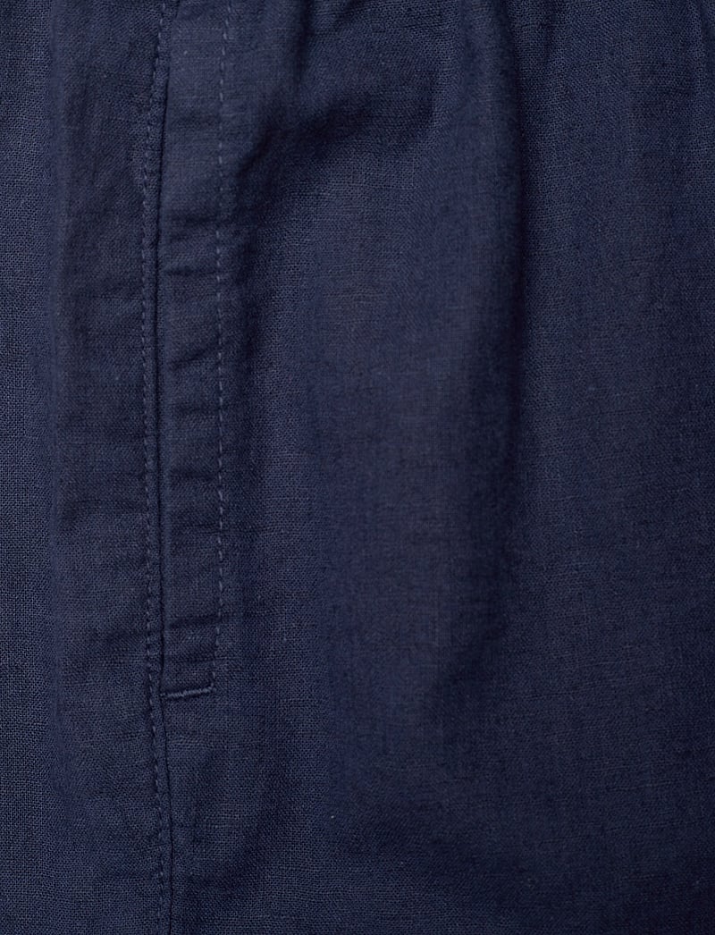 GANT - COTTON LINEN SHORTS - casual shorts - marine - 2