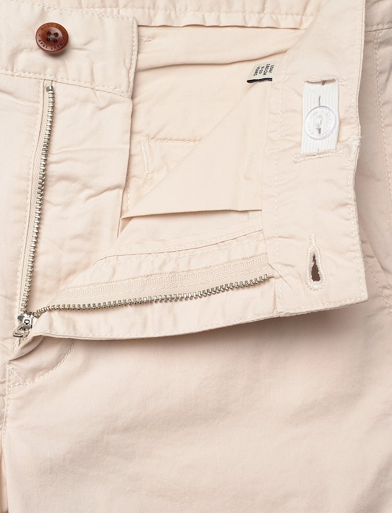 GANT - LIGHTWEIGHT CHINO SHORTS - chino-shorts - putty - 3