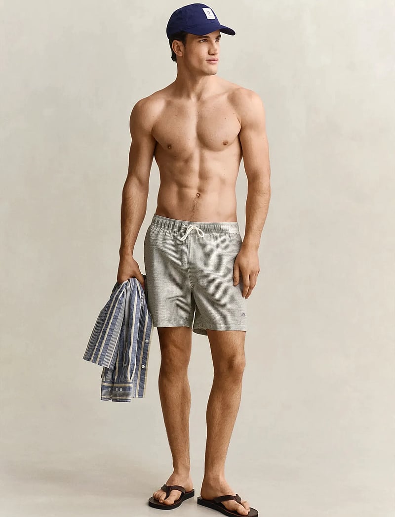 GANT - STRIPED SEERSUCKER SWIM SHORTS - badehose - dry herb green - 0