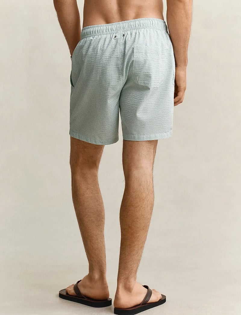 GANT - STRIPED SEERSUCKER SWIM SHORTS - badeshorts - muted turquoise - 2