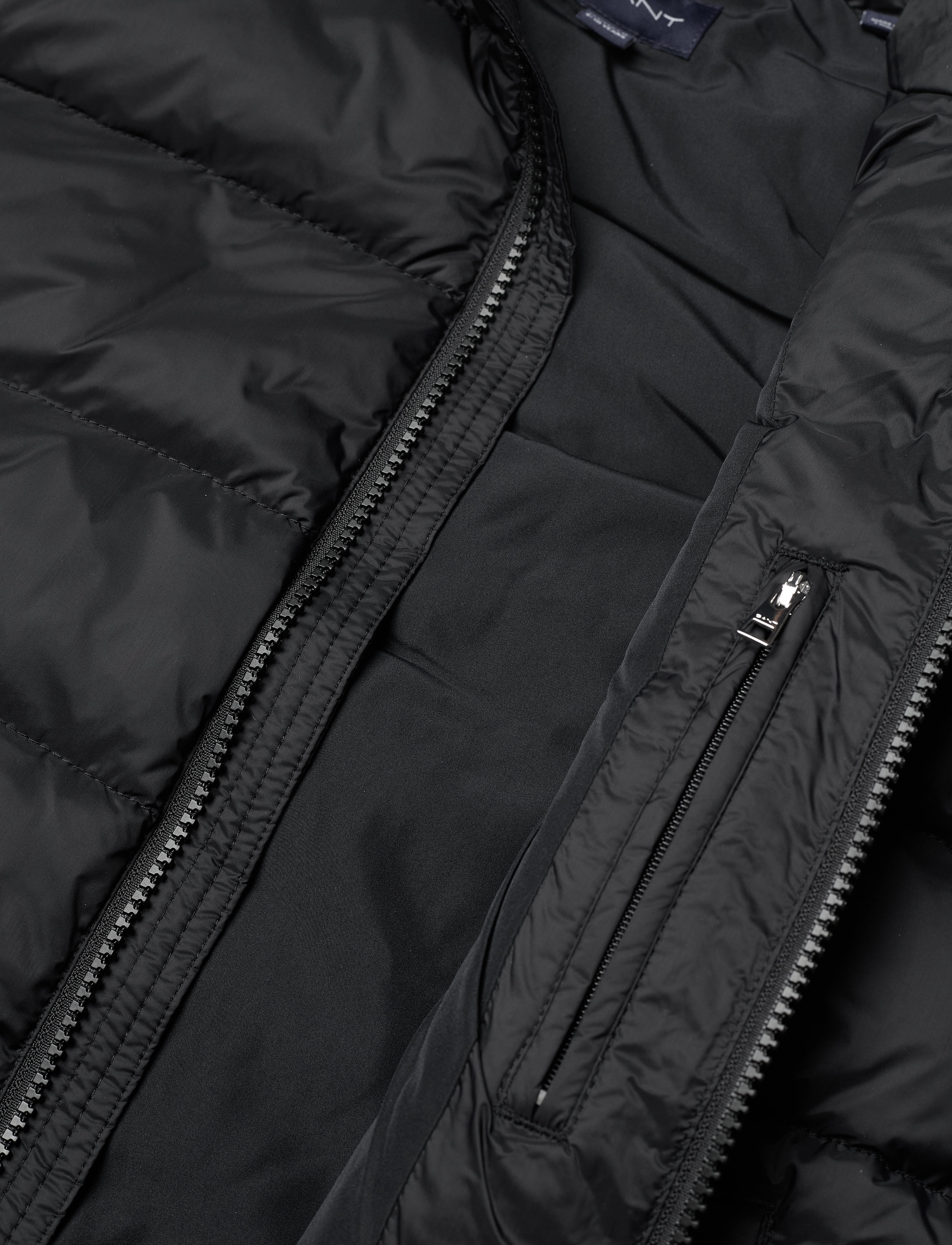 GANT - D2. LT WEIGHT PUFFER VEST - black - 4