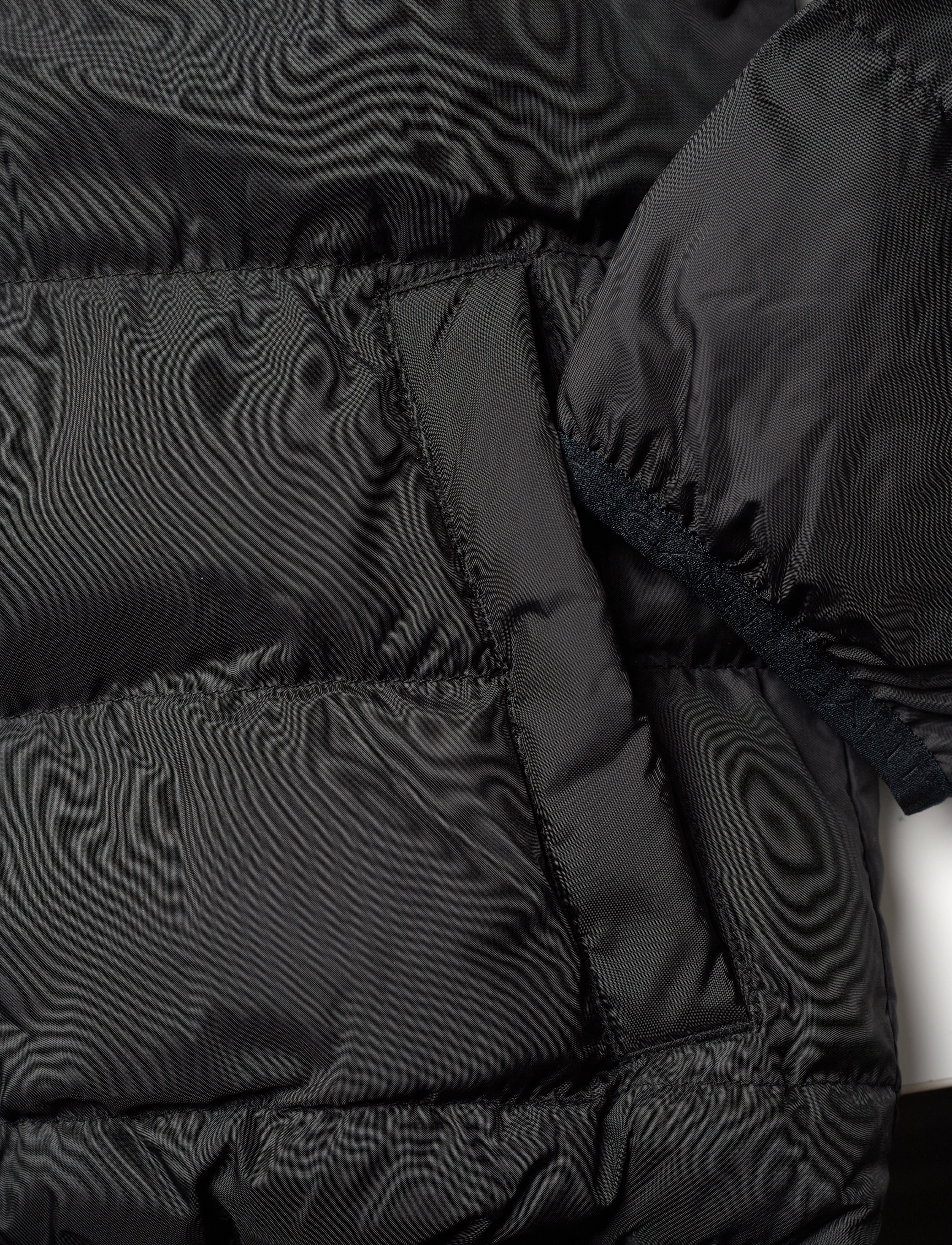 GANT - LIGHT PADDED SHIELD JACKET - black - 3