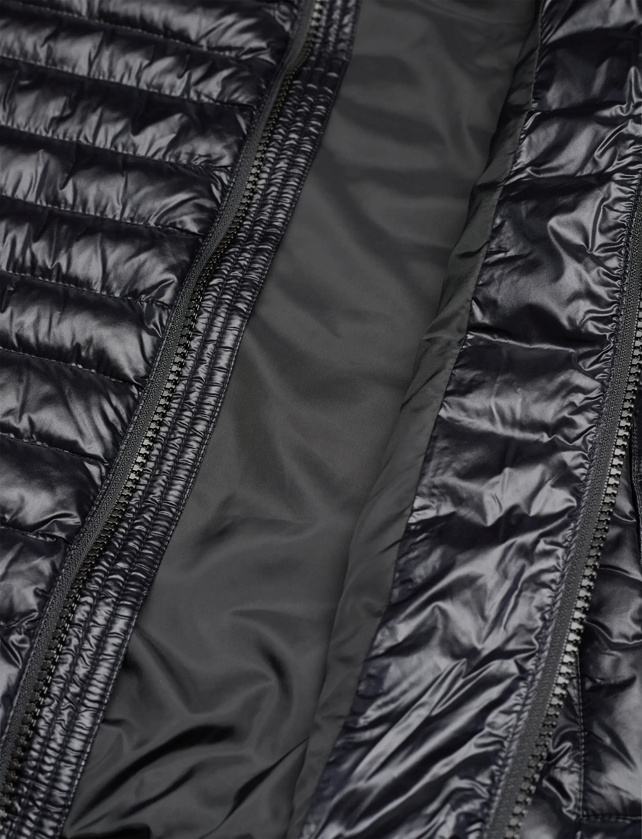 GANT - SHINY LIGHT PADDED VEST - osta vanuse järgi - black - 2