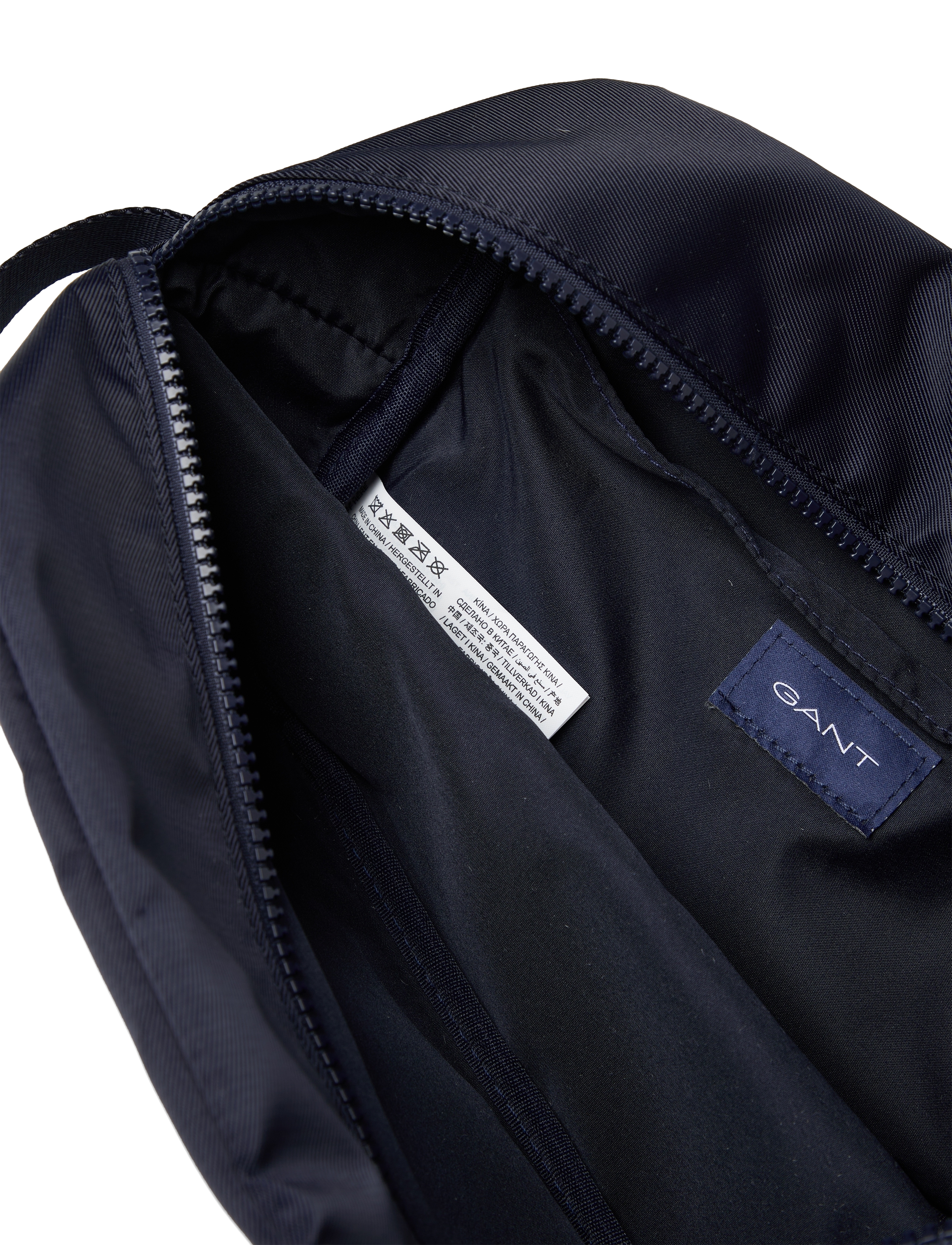 GANT - D1. BANNER SHIELD WASHBAG - evening blue - 3
